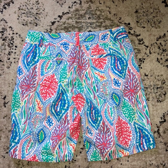 *sold*Lilly Pulitzer Shorts - Picture 4 of 5